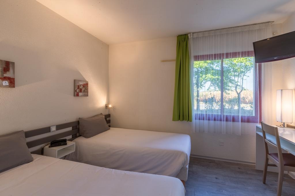Aliotel Cazères-sur-lʼAdour Extérieur photo