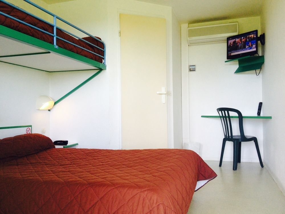Aliotel Cazères-sur-lʼAdour Extérieur photo
